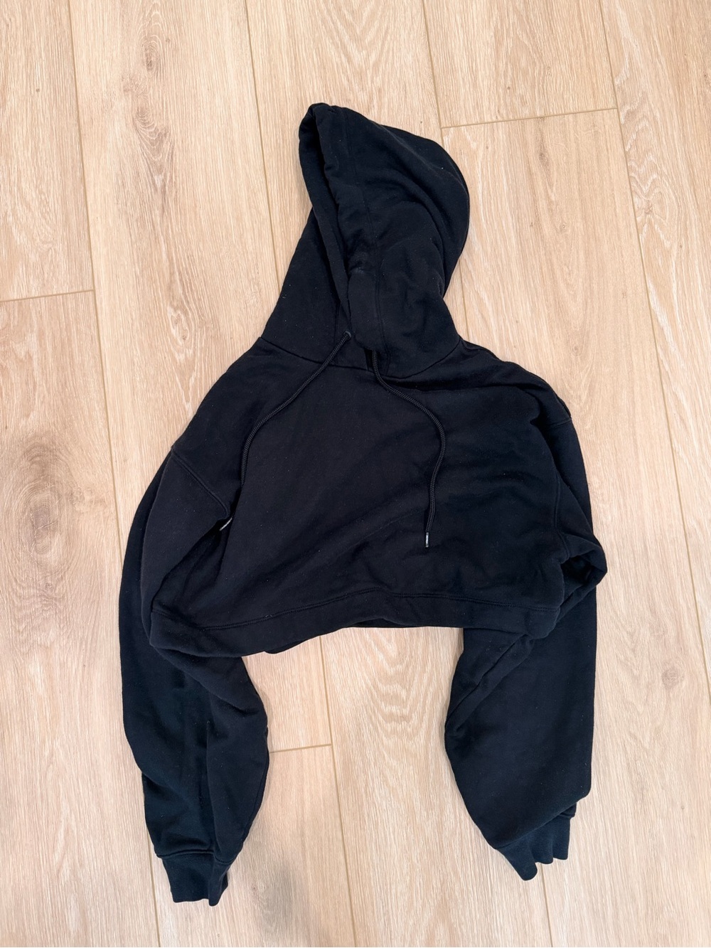 Alo Black Cropped Hoodie